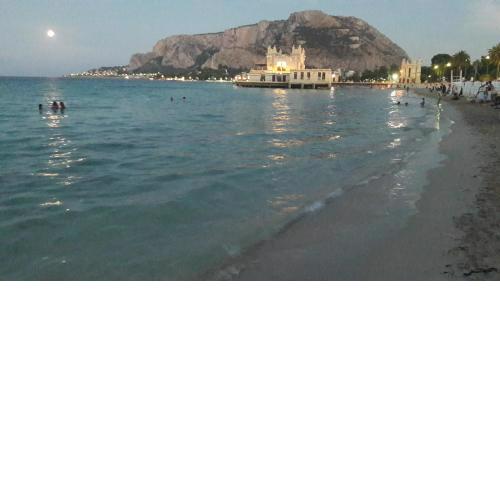 Mondello flat with terrace & solarium