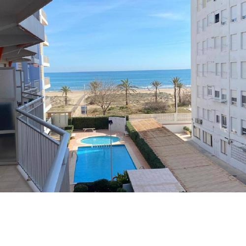 Monela Front beach