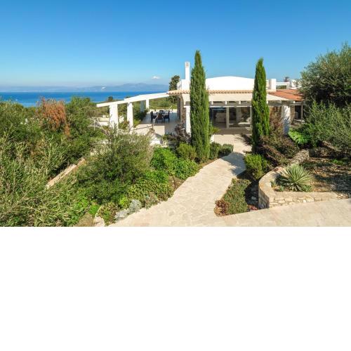 Mongonissi House