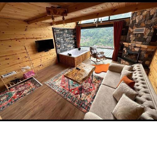 Moni Suit Bungalov