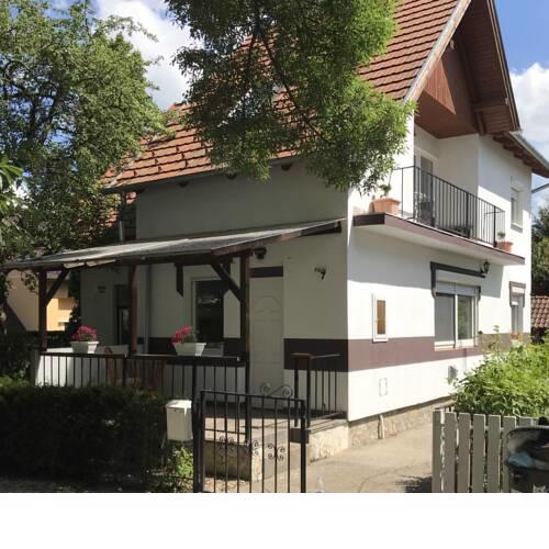 Mónika Apartman