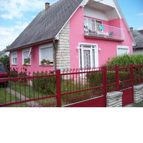 Monika Apartman