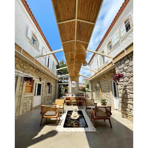Monk Hotel Alaçatı