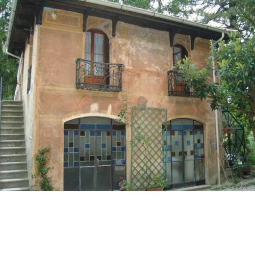 Monolocale in villino liberty