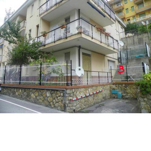 Monolocale n 3 vicino alla spiaggia con dehor