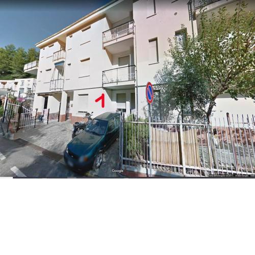 Monolocale n°1 vicino al centro con dehor