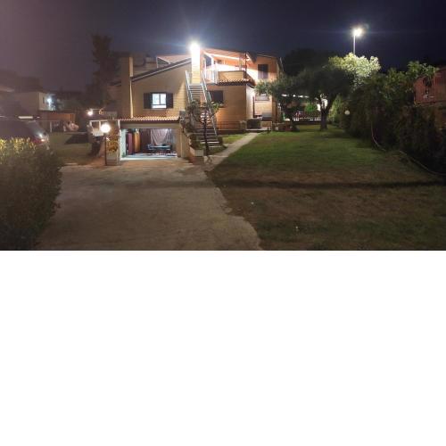 Monolocali e stanze in Villa a 350 mt spiaggia libera Lido delle Sirene