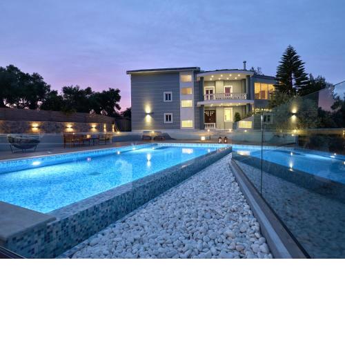 Mont Bleu Luxury Villa