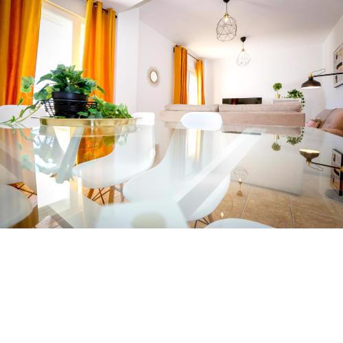 MONTESOL HOME - Parking Gratis