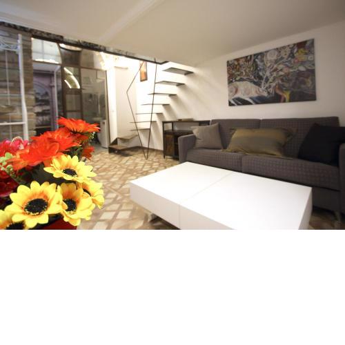 Monti Holiday House