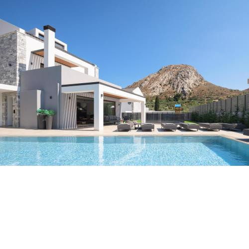 Monti Luxury Villa, Close to South Crete beaches, By ThinkVilla