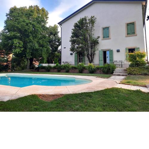 Montresora, villa con piscina privata tra il Lago di Garda e Verona