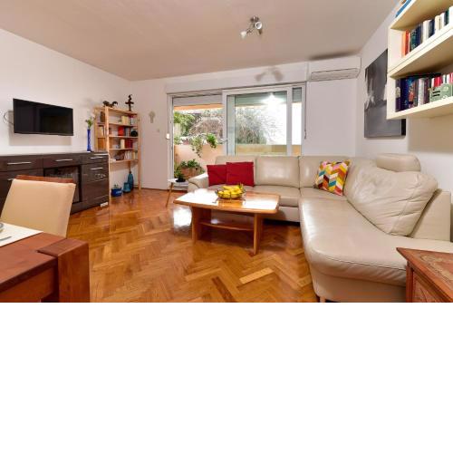More, apartman + garaža