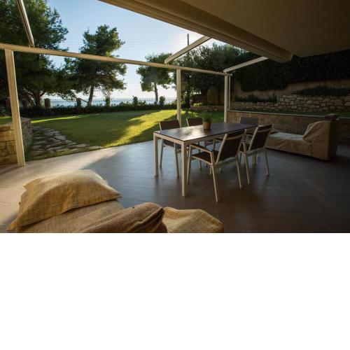 Moriel Seaside Homes Suites
