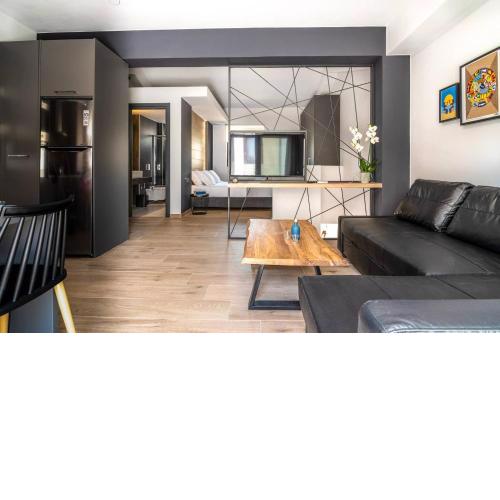 MOS Luxury City Suites - The Loft