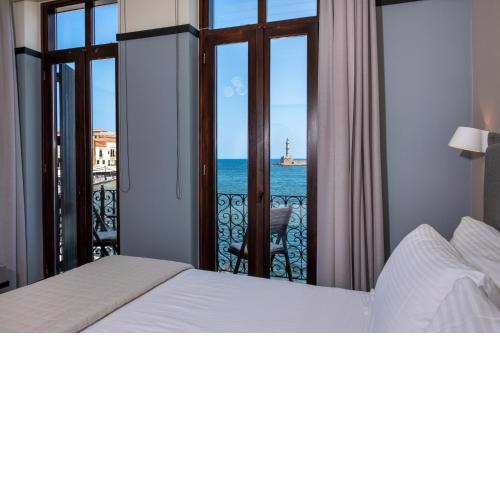 Mosaic Venetian Harbour Suites
