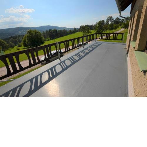 Mountain Chalet Hoja 1
