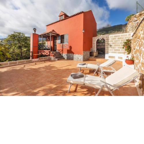 Mountain Getaway for Hikers 1