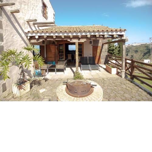Mountain Hideaway House in Moya