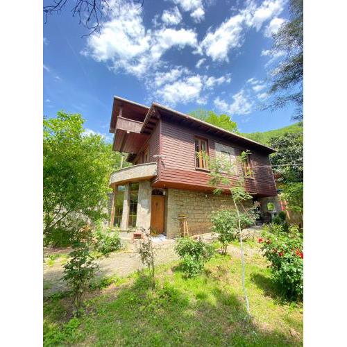 MOUNTAIN HOUSE