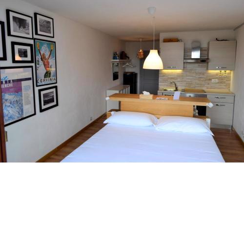 Mountain Studio 109A
