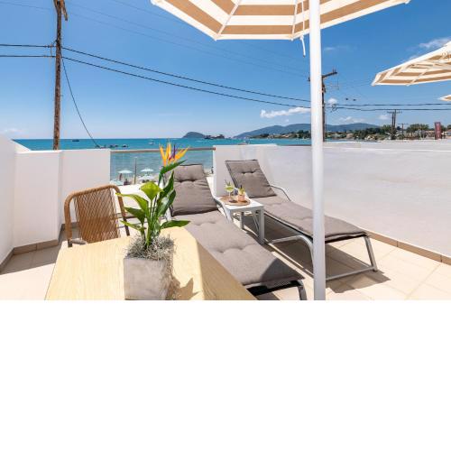 Mouria Studios & Apartments