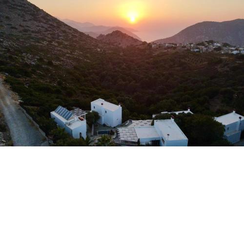 Mourtzanakis Residence - Traditional Eco Hotel in Achlada