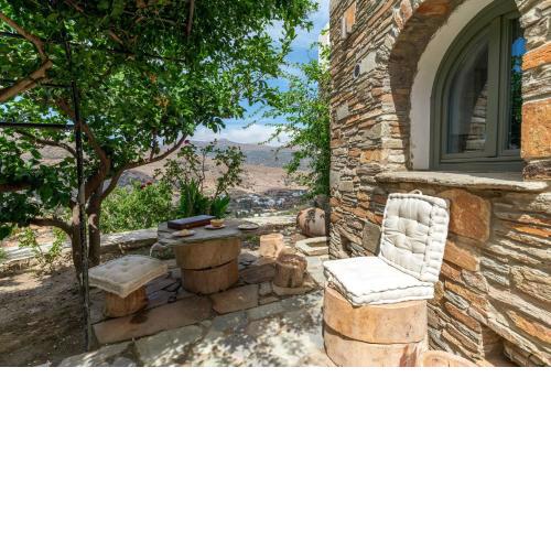 Mrs Kalis cottage