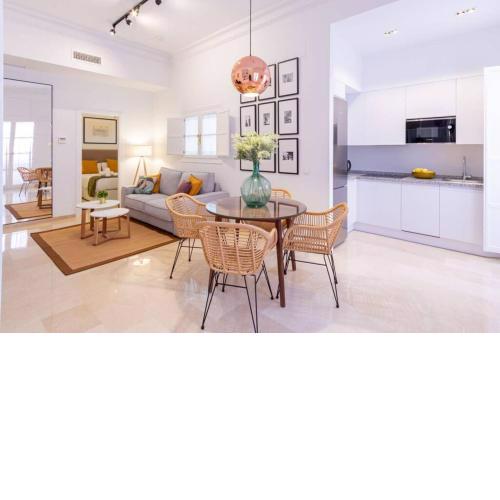 MuMu Luxury Suite Lirio by Valcambre