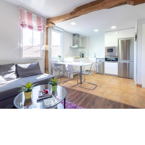 Mundaka by Aston Rentals