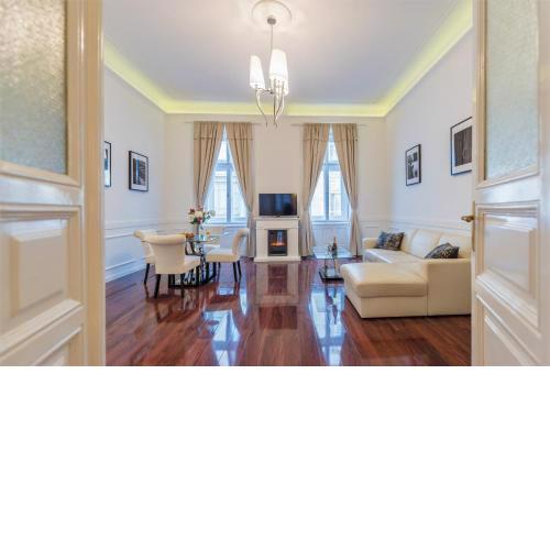 Music Academy Bedroom Suite