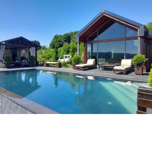 Müstakil Havuzlu Villa