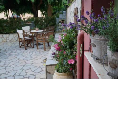 My Home, 2 bedroom house with bbq and garden