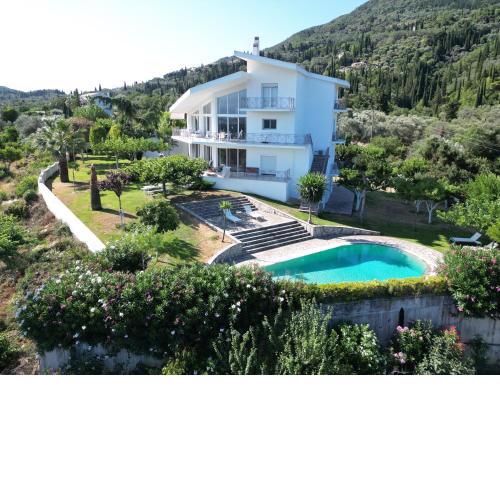 Mythos luxury apartments