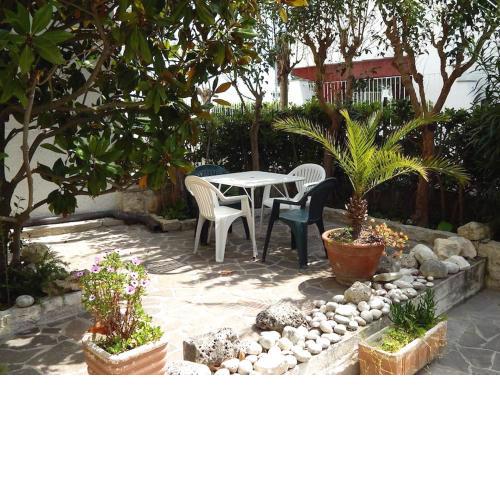 N66 - Numana, trilocale in centro con giardino