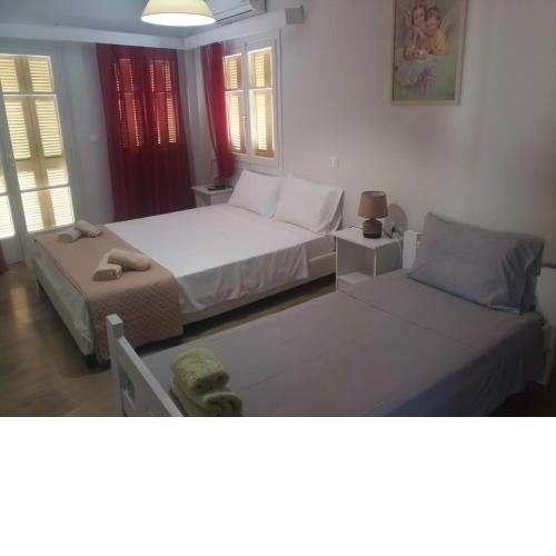 Nafpaktos apartment and studio on the port