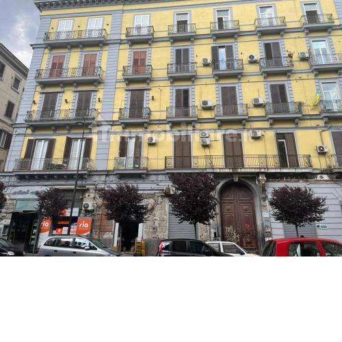 Napoli Central Nest