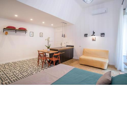 Napoliamo Guest House