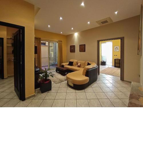 Naumachĭa Apartment