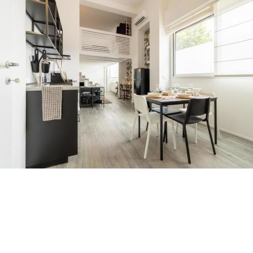 Navigli - Chic and Sophisticated Home in Milan