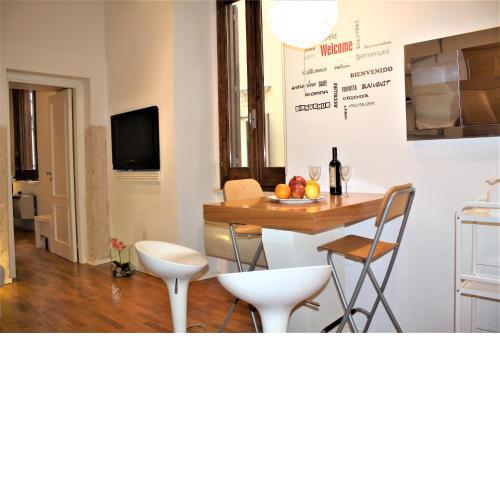 Navona Secret Suite