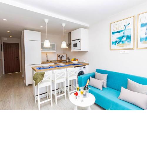 Navy style friendly Holiday Home