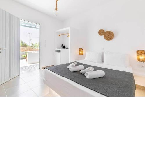 Naxos Beachwalk Rooms