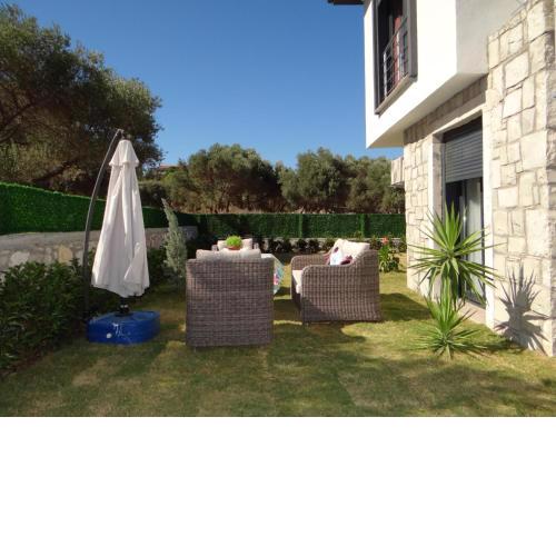 Nazlı Bahçe Karaburun