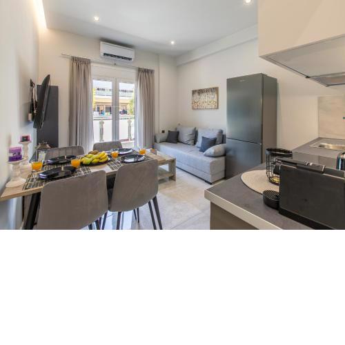 Neaira City Apartment Near The Beach