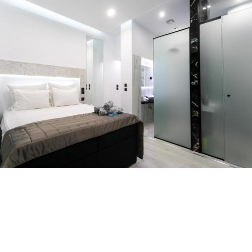 Near to White Tower 40sqm , gas heating, optical fiber, 2smart tv, private entrance