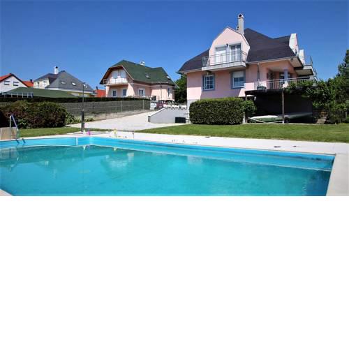 Nefelejcs Apartmanház