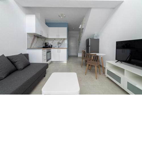 Nefeli 8.8