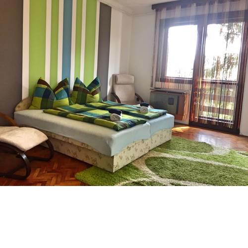 neGGa Retro Apartments