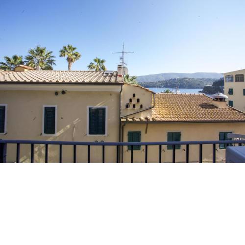Nel cuore di Porto Azzurro - Goelba